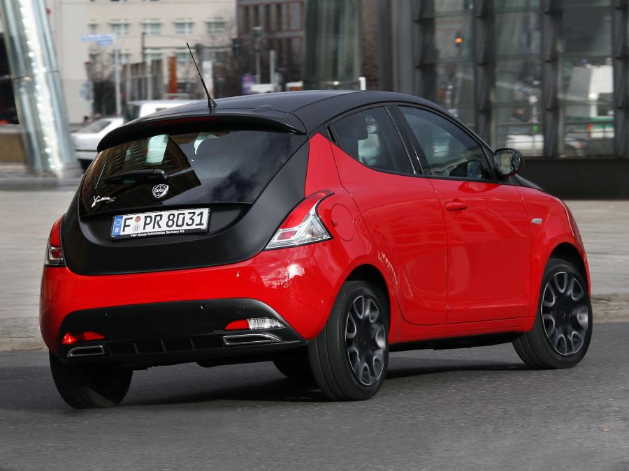  Lancia Ypsilon S by MomoDesign 2013 года  (фото 31 из 37)